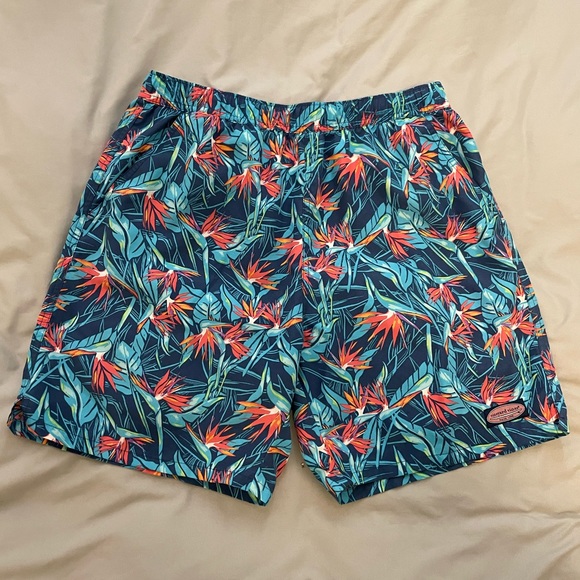 Vineyard Vines Swim Trunks - Picture 1 of 4